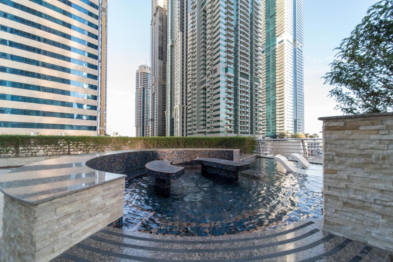 Icon Casa Living - Princess Tower Apartment Dubai Luaran gambar